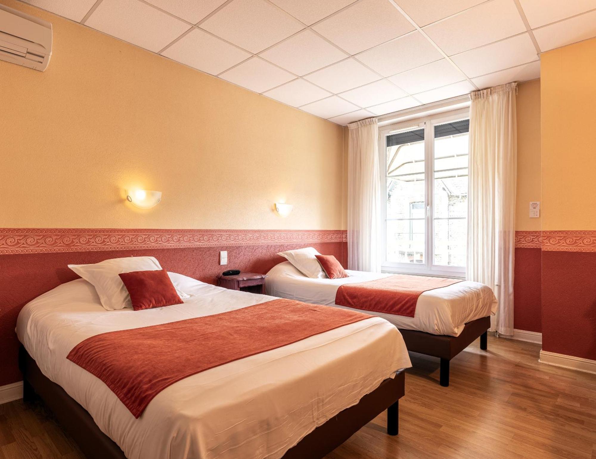 Hotel Le Sablier Du Temps Argentat Esterno foto