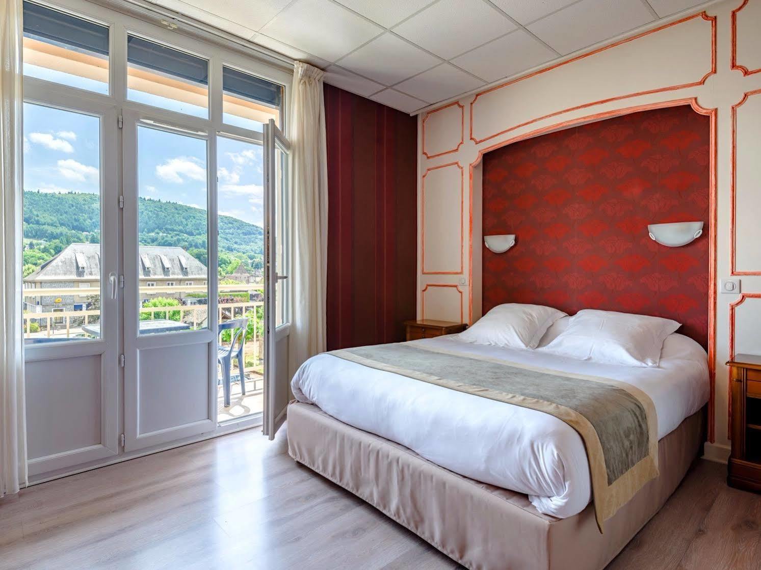 Hotel Le Sablier Du Temps Argentat Esterno foto